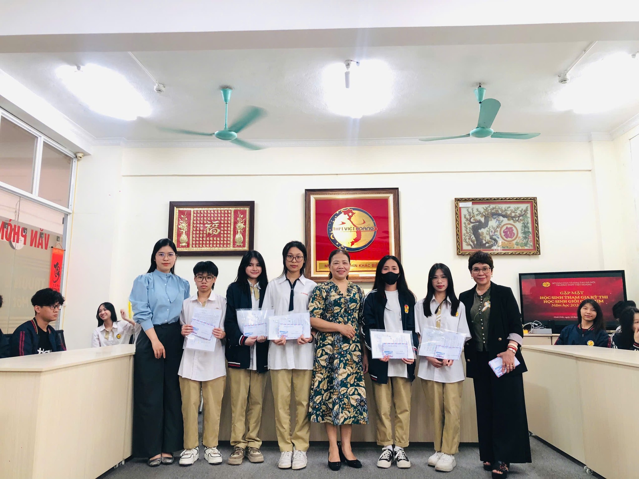 489949877_1085985970239185_6577696730826826670_n